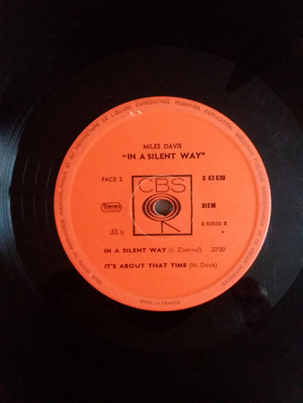 Miles Davis - In A Silent Way | CBS (S 63630) - 3