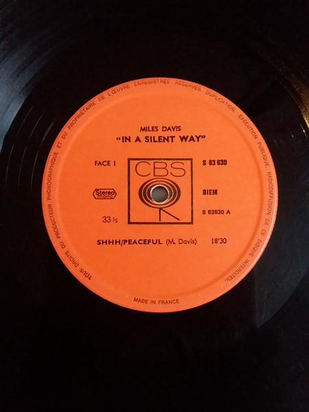 Miles Davis - In A Silent Way | CBS (S 63630) - 2