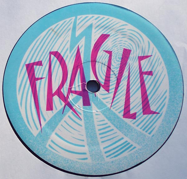 Fade To Black - In Synch | Fragile Records (FRG 3) - 2 Fade To Black - In Synch | Fragile Records (FRG 3) - 2