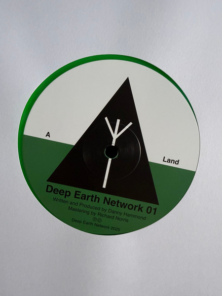 Deep Earth Network - Land | Group Mind (DEN01) - 3