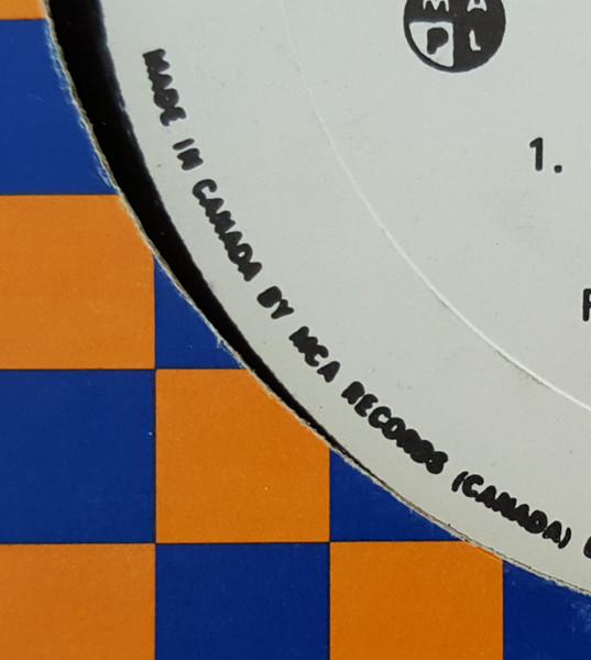 Lisa Dal Bello - My Mind's Made Up | MCA Records (L33-1967)