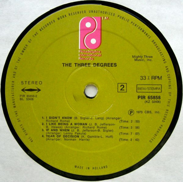 The Three Degrees - The Three Degrees | Philadelphia International Records (PIR 65858) - 6