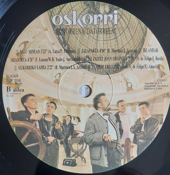 Oskorri - Datorrena Datorrela | Elkar (ELK-208) - 4