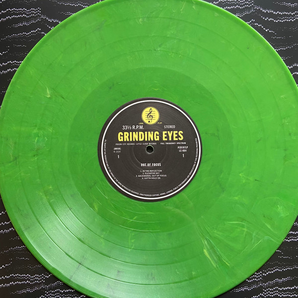 Grinding Eyes - Out Of Focus | Little Cloud Records (LC-084) - 3