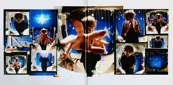 The Cure - Greatest Hits (2LP) [Vinyl] | Fiction Records (RB1 559252) - 2