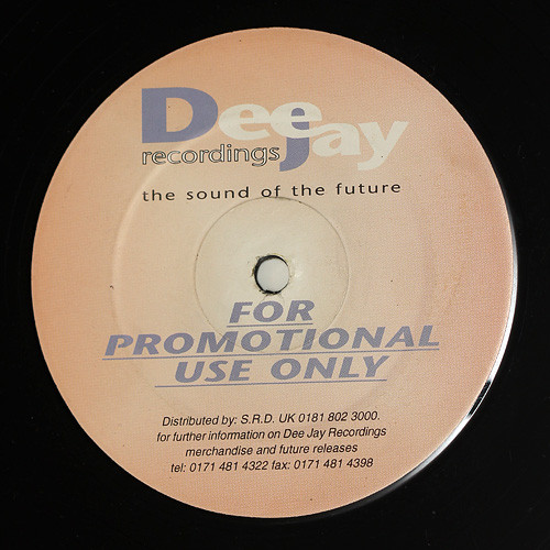 Universal Traveller - Midnite | Dee Jay Recordings (DJX032)