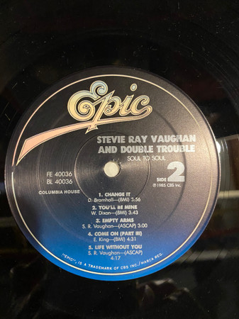 Stevie Ray Vaughan & Double Trouble - Soul To Soul | Epic (FE 40036) - 4