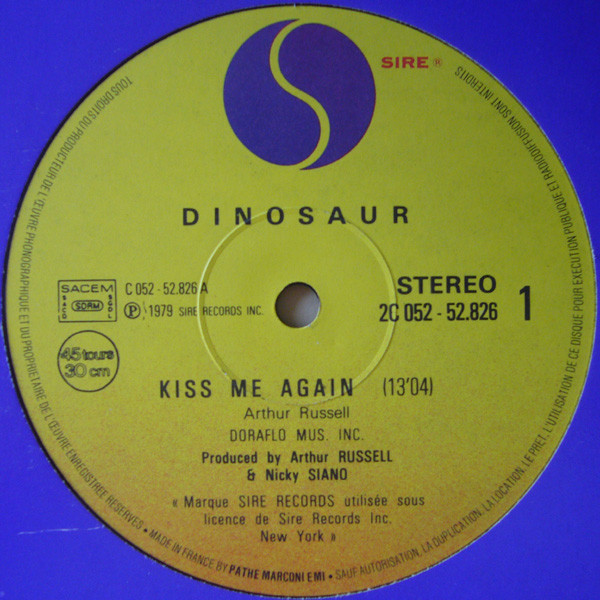 Dinosaur - Kiss Me Again | Sire (2C 052-52.826) - 2