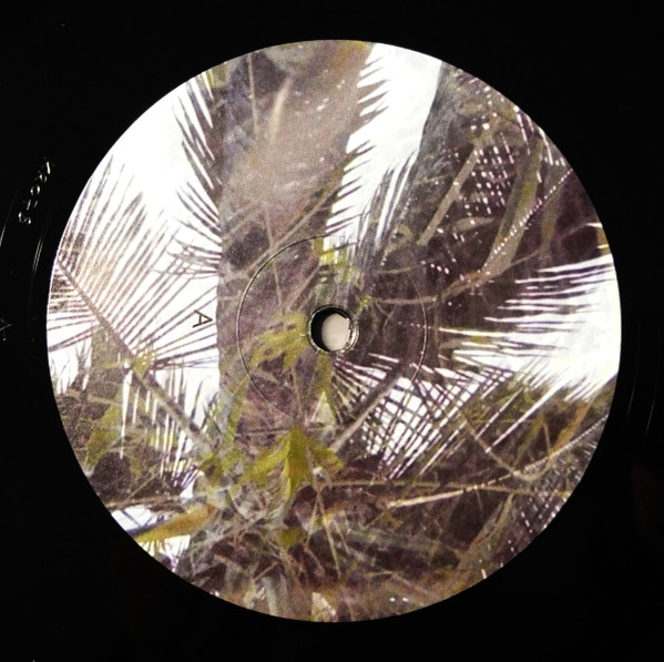 Bérangère Maximin - Land Of Waves | Karlrecords (KR078) - 3 Bérangère Maximin - Land Of Waves | Karlrecords (KR078) - 3