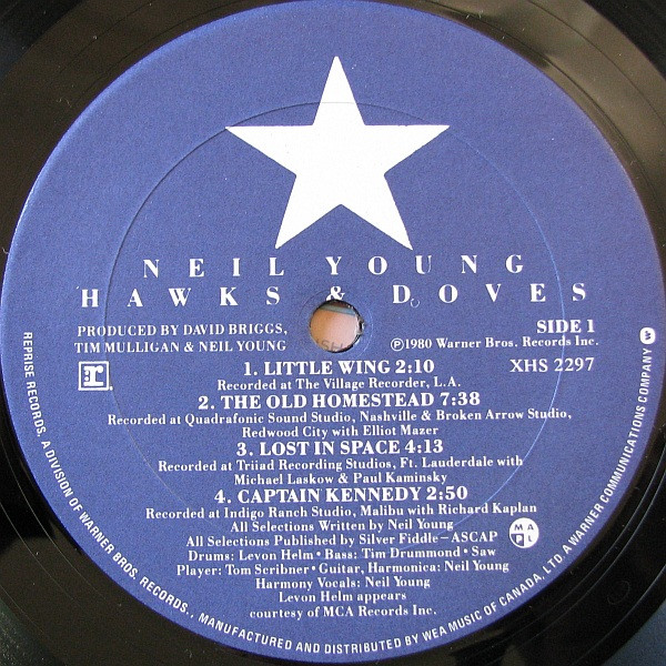 Neil Young - Hawks & Doves | Reprise Records (XHS 2297) - 3