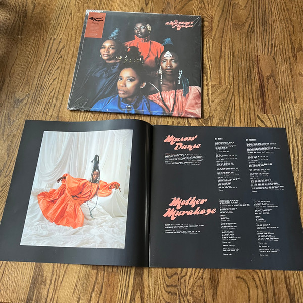 Les Amazones d'Afrique - Musow Danse | Real World Records (LPRW258) - 4