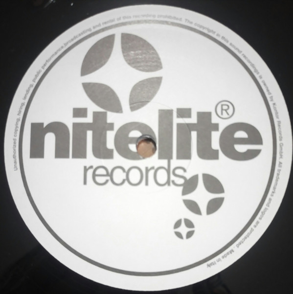 Denis The Menace Presents Selecta - My Friend Is A Dee Jay | Nitelite Records (NL 26-00) - 4 Denis The Menace Presents Selecta - My Friend Is A Dee Jay | Nitelite Records (NL 26-00) - 4