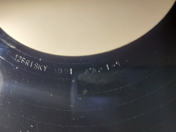 Frisky Feat. Vee - I Like The Way | Not On Label (12FRISKY 001) - 3