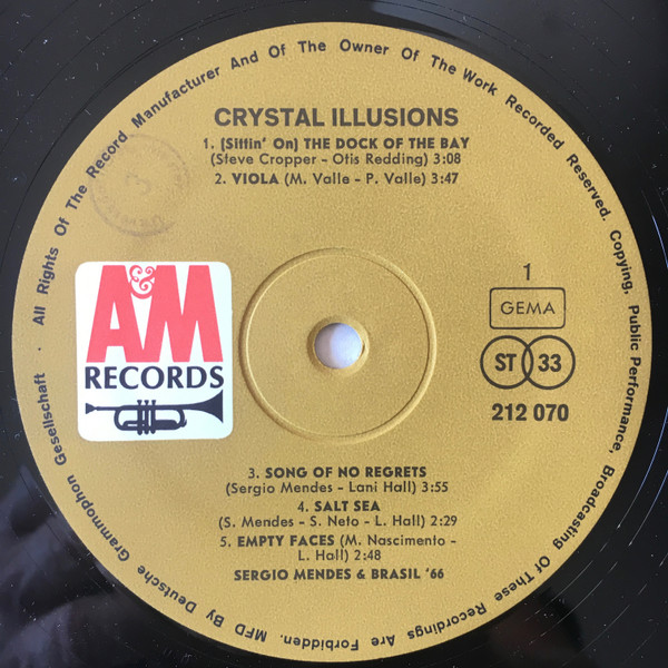 Sérgio Mendes & Brasil '66 - Crystal Illusions | A&M Records (212 070) - 3 Sérgio Mendes & Brasil '66 - Crystal Illusions | A&M Records (212 070) - 3