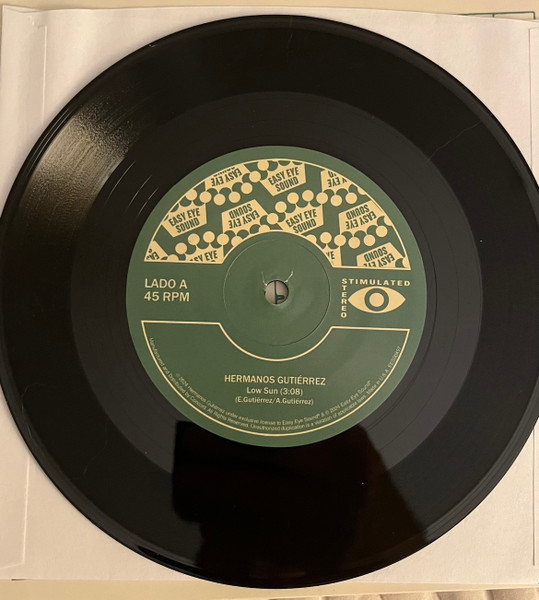 Hermanos Gutiérrez - Low Sun | Easy Eye Sound (8807259727) - 3