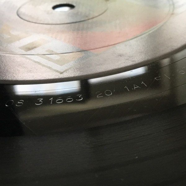 Tomba Vira - La Moondarina | First Impression (6747055) - 6