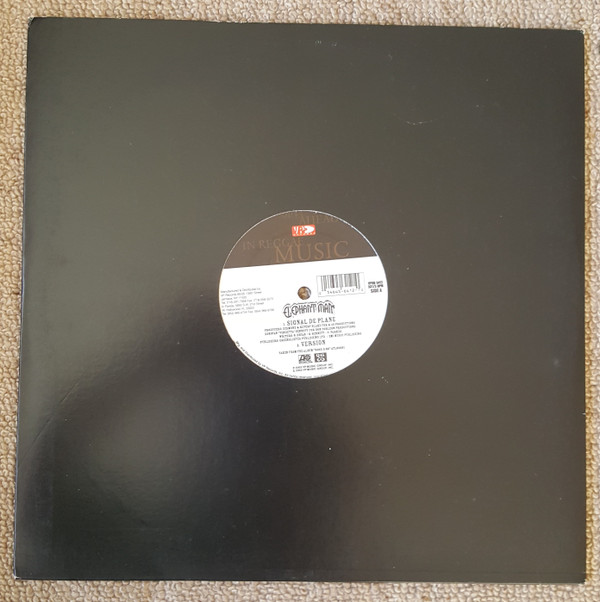 Elephant Man - Signal De Plane / Cock Up Your Bumper (Remix) | VP Records (VPRD 6412) Elephant Man - Signal De Plane / Cock Up Your Bumper (Remix) | VP Records (VPRD 6412)