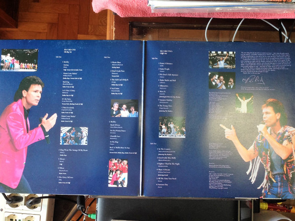 Cliff Richard - From A Distance - The Event | EMI (2-62 7951871) - 3