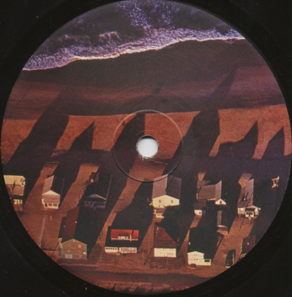 Solar House - Universal | Large Records (LAR-046) - 3