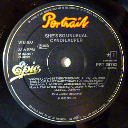 Cyndi Lauper - She's So Unusual | Portrait (PRT 25792) - 3