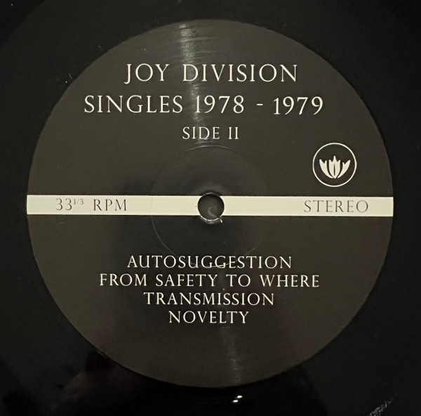 Joy Division - Singles 1978-1979 | Transmission Records (IC 051880) - 4 Joy Division - Singles 1978-1979 | Transmission Records (IC 051880) - 4