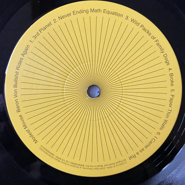 Modest Mouse - Baron Von Bullshit Rides Again | Epic (19658830441) - 5 Modest Mouse - Baron Von Bullshit Rides Again | Epic (19658830441) - 5