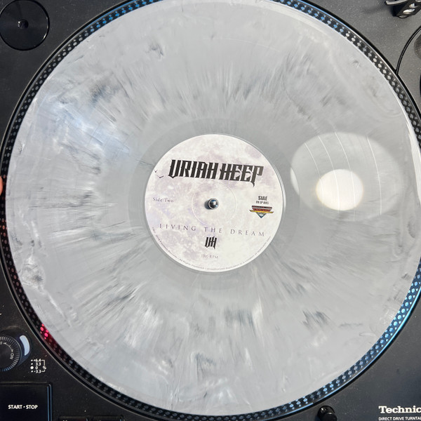 Uriah Heep - Living The Dream | Frontiers Music SRL (FR LP 885) - 3