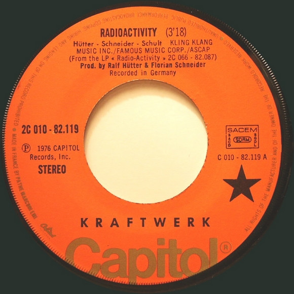 Kraftwerk - Radioactivity | Capitol Records (2C.010-82119) - 3