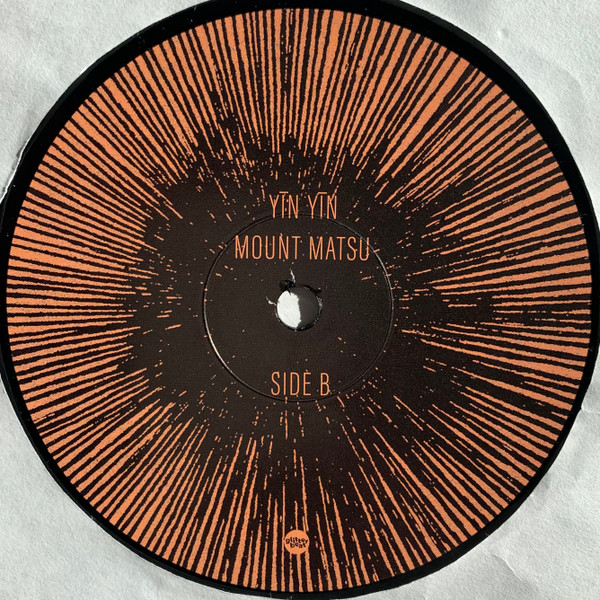 YĪN YĪN - Mount Matsu | Glitterbeat (GBLP 147) - 4 YĪN YĪN - Mount Matsu | Glitterbeat (GBLP 147) - 4