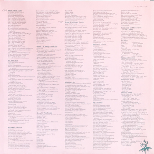 Kim Carnes - Mistaken Identity | EMI America (2C 070-400008) - 3