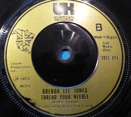 Brenda Lee Jones - You're The Love Of My Life / Thread Your Needle | UK American Records (2012 004) - 2 Brenda Lee Jones - You're The Love Of My Life / Thread Your Needle | UK American Records (2012 004) - 2