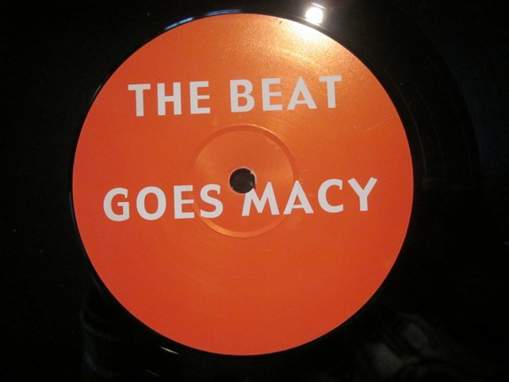 Macy Gray - The Beat Goes Macy | Not On Label (MAC 1) Macy Gray - The Beat Goes Macy | Not On Label (MAC 1)