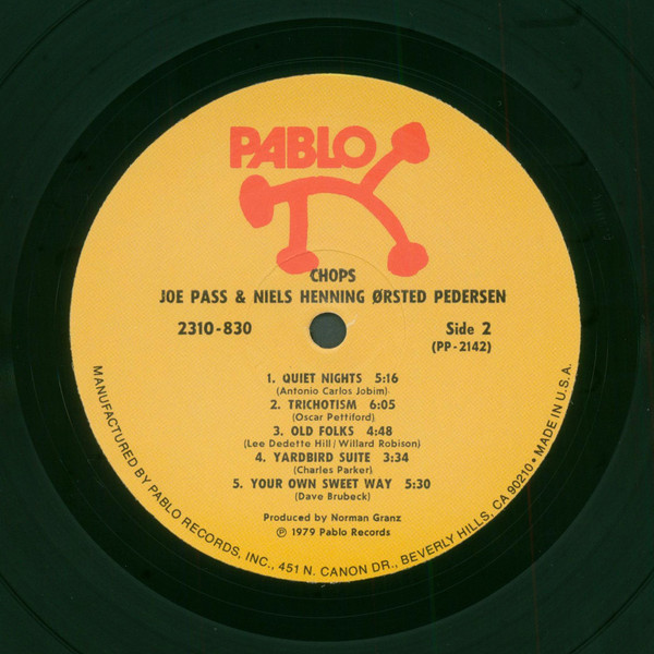 Joe Pass And Niels-Henning Ørsted Pedersen - "Chops" | Pablo Records (2310 830) - 4