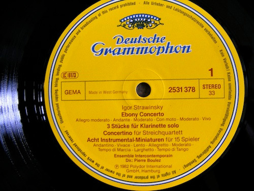 Igor Stravinsky - Ensemble Intercontemporain , Pierre Boulez - Ebony Concerto - Dumbarton Oaks - Chamber Works | Deutsche Grammophon (2531 378) - 3 Igor Stravinsky - Ensemble Intercontemporain , Pierre Boulez - Ebony Concerto - Dumbarton Oaks - Chamber Works | Deutsche Grammophon (2531 378) - 3