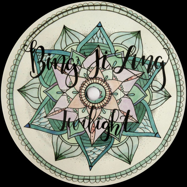 Bing Ji Ling - Twilight | Lovemonk (LMNKV101) Bing Ji Ling - Twilight | Lovemonk (LMNKV101)