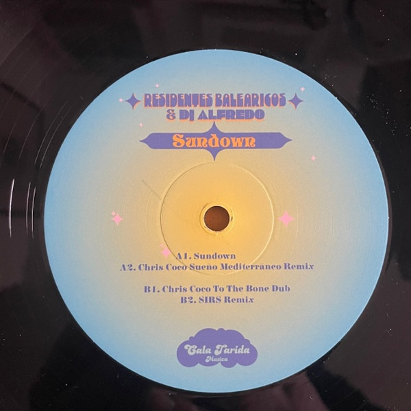 Residentes Balearicos & Alfredo - Sundown | Cala Tarida Musica (CTM003V) - 3
