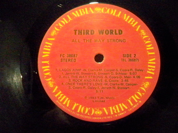 Third World - All The Way Strong | Columbia (FC 38687) - 3