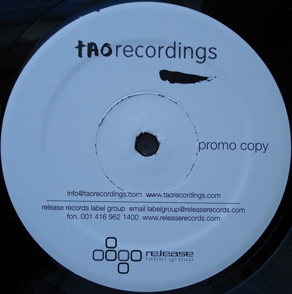 Quadsquad Feat. Reagan Jones - Reach / Little Shaker Boys | Tao Recordings (TAO 006)