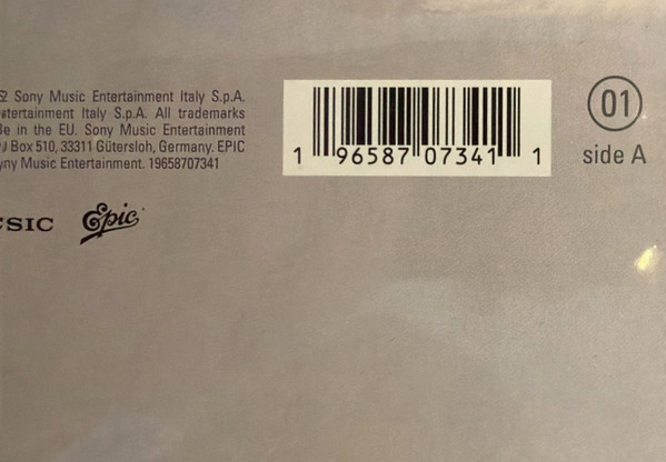 Clementino - Black Pulcinella | Epic (19658708881) - 3