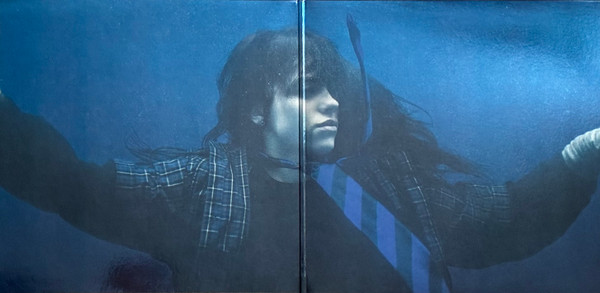 Billie Eilish - Hit Me Hard And Soft | Darkroom (602478161476) - 2 Billie Eilish - Hit Me Hard And Soft | Darkroom (602478161476) - 2