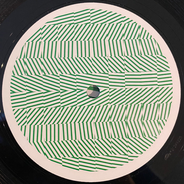 Ejeca - Keep Climbing EP | Needwant (NEEDW100) - 4 Ejeca - Keep Climbing EP | Needwant (NEEDW100) - 4