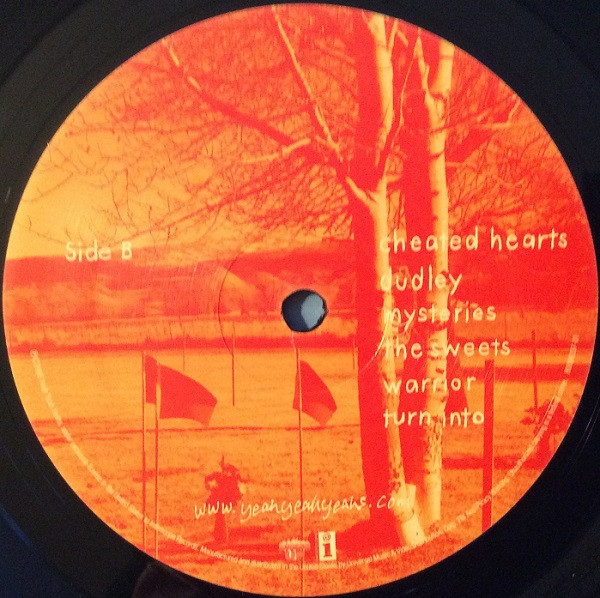 Yeah Yeah Yeahs - Show Your Bones | Interscope Records (B0006337-01) - 4 Yeah Yeah Yeahs - Show Your Bones | Interscope Records (B0006337-01) - 4