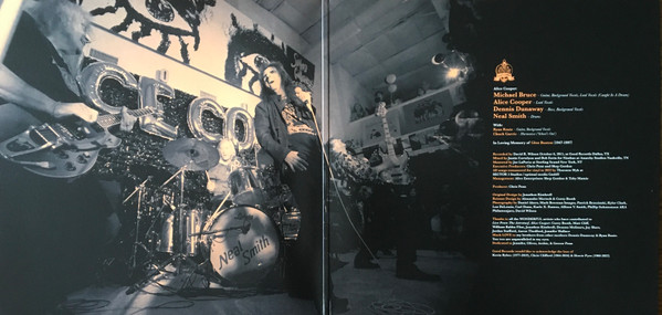 Alice Cooper - Live From The Astroturf | Ear Music (0217874EMU) - 3