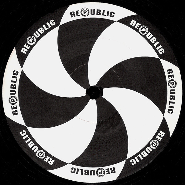 Kikkit - Love Fixation | Republic Records (RTD 042 T)