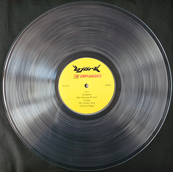 Björk - Unplugged | Plug Out Records (PLUG94) - 4 Björk - Unplugged | Plug Out Records (PLUG94) - 4