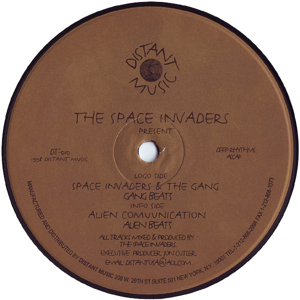 The Space Invaders - Space Invaders & The Gang / Alien Communication | Distant Music (DT-010) The Space Invaders - Space Invaders & The Gang / Alien Communication | Distant Music (DT-010)