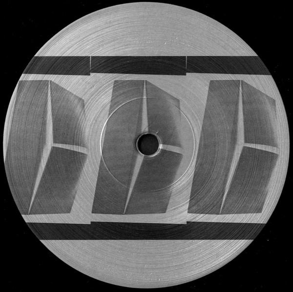 Bored Young Adults - Shy Dancers On Bungalowdorf Beach | The Trilogy Tapes (TTT046) - 4