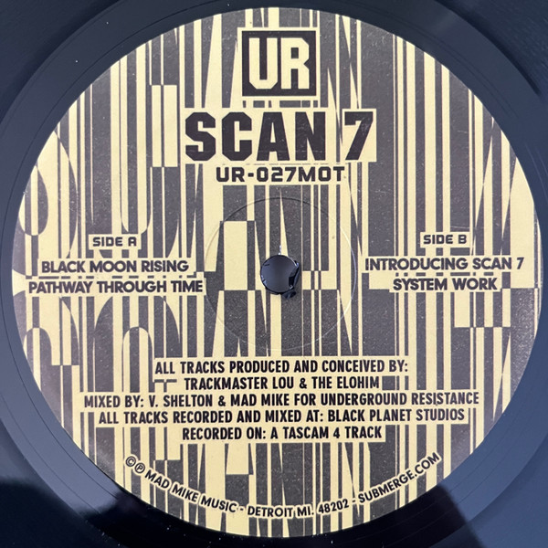Scan 7 - Black Moon Rising | Underground Resistance (UR-027MOT) - 2