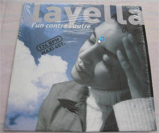 Layella - L'un Contre L'autre | Universal Music France (156 788-1) Layella - L'un Contre L'autre | Universal Music France (156 788-1)