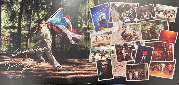 Bad Bunny - Debí Tirar Más Fotos | Rimas Entertainment (none) - 2